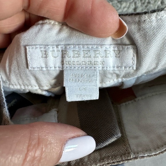 Burberry boy shorts, size 6 - Picture 2 of 3